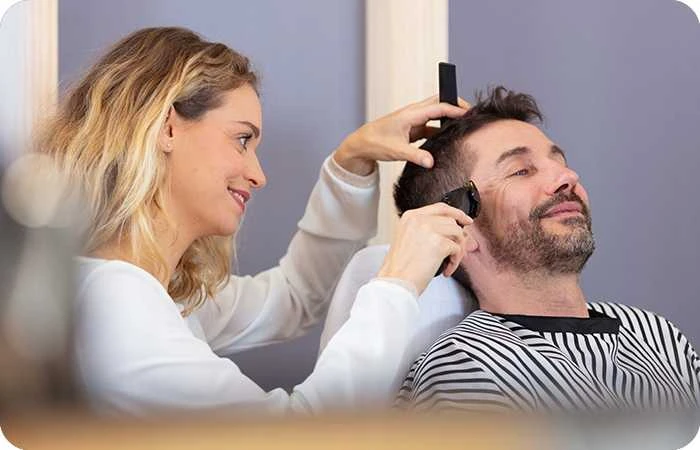 Barzdaskutė Plaukų ir barzdos kirpimo mašinėlė – tikslus kirpimas namuose ar salone.