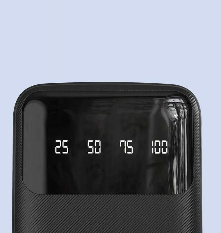 Powerbank 10000 mAh – su integruotais USB, USB-C, Lightning laidais ir LED ekranu