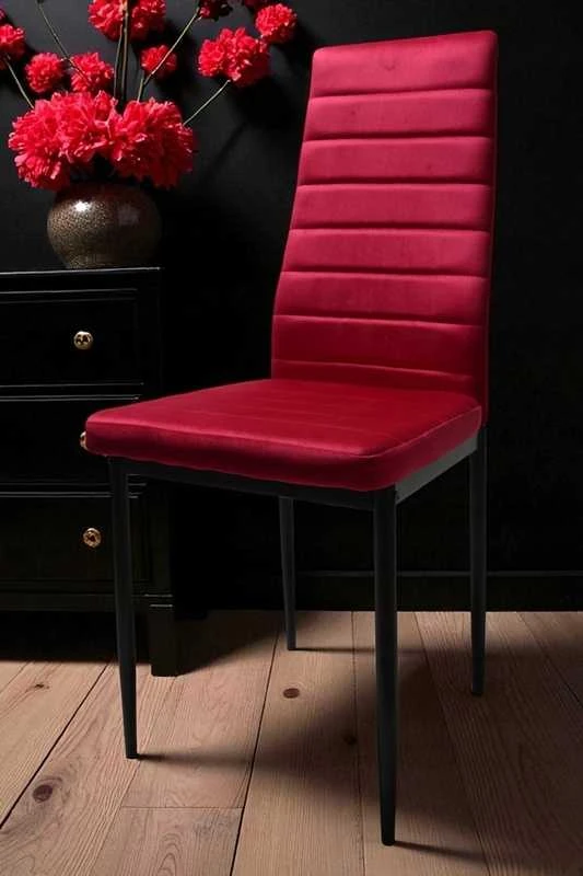 Rožinė-raudona veliūrinė kėdė – elegancija ir komfortas moderniam interjerui