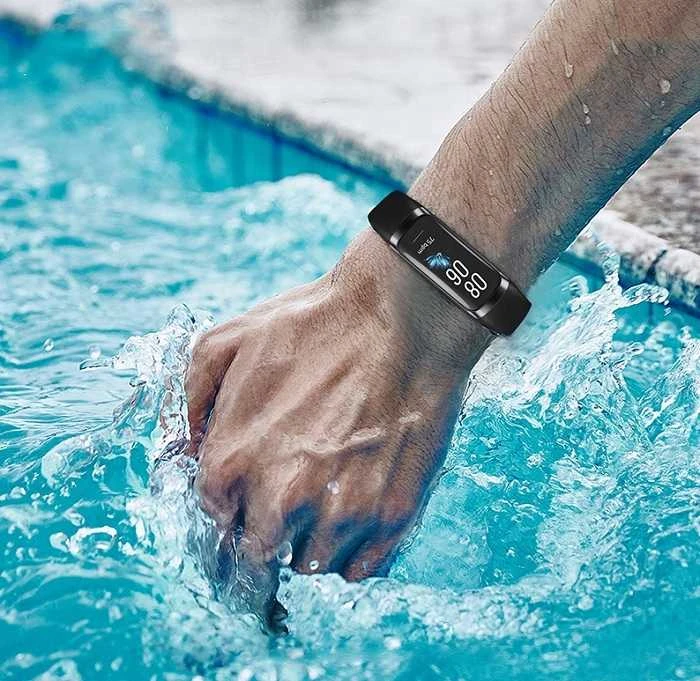 Stilingas Smart laikrodis moterims – AMOLED ekranas, pulsas, žingsniamatis ir sportas.