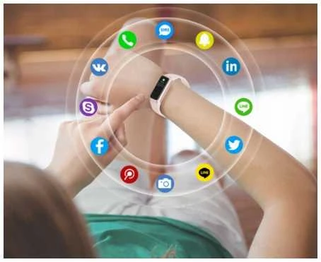 TUTT Yoko Smart Watch: AMOLED ekranas, du dirželiai – gali keisti stilių pagal progą, tinka sportui ir kasdienai.