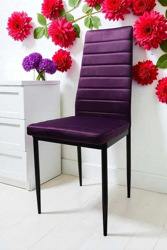 Violetinė veliūrinė kėdė – elegancija ir komfortas moderniai svetainei