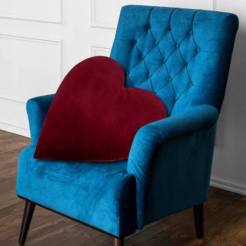 XXL dydžio širdies formos dekoratyvinė pagalvė 70 cm, bordo veliūrinė