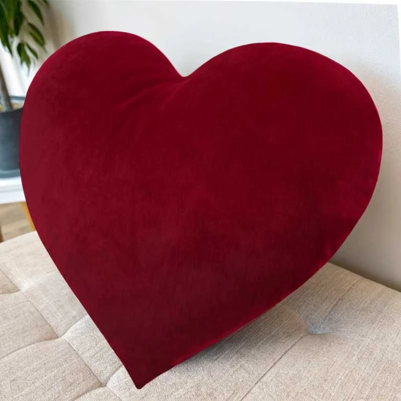 XXL dydžio širdies formos dekoratyvinė pagalvė 70 cm, bordo veliūrinė