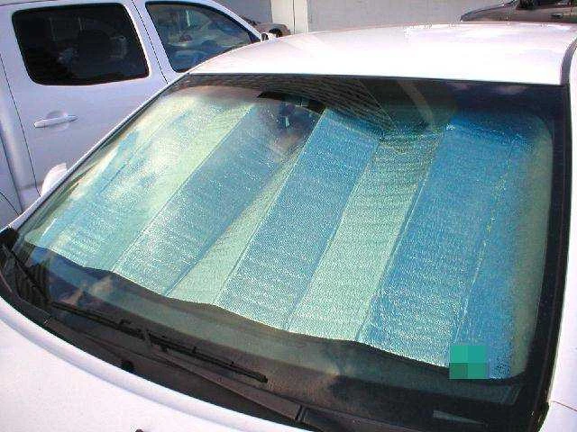 Automobilio stiklo apsauga nuo saulės