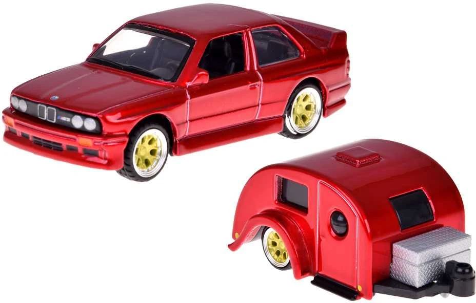 Automobilis BMW M3 1988 su nameliu ant ratų