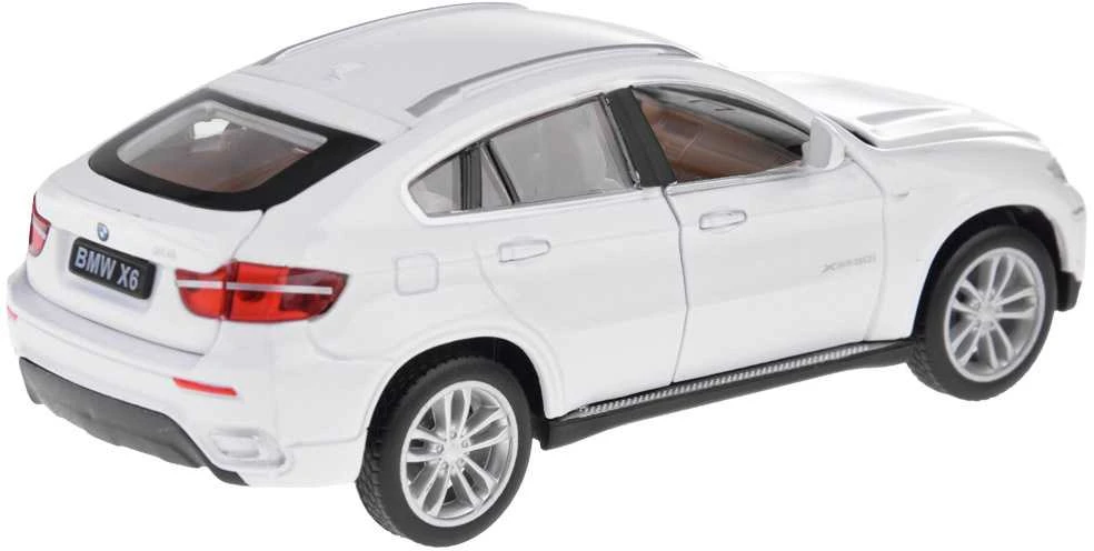 Automobilis BMW X6 su garso ir šviesos efektais, baltas