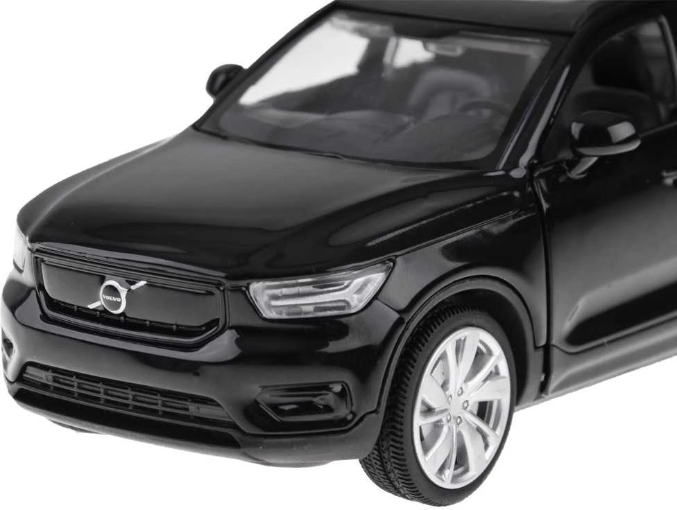 Automobilis Volvo XC40 su garso ir šviesos efektais, juodas