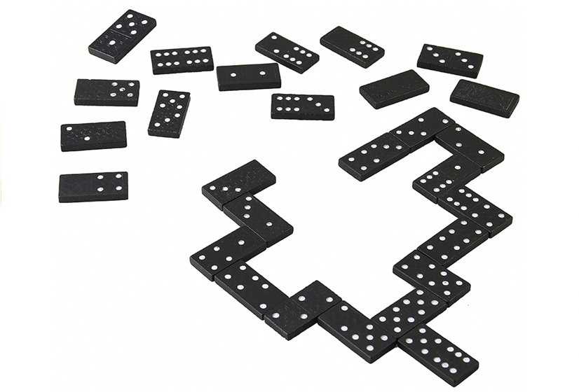 Domino žaidimas medinėje dėžutėje, 28 el.