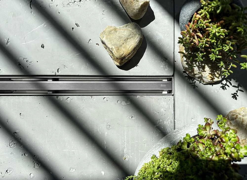 Dušo latakas REA Neox Slim Pro, Brushed Steel, 70 cm