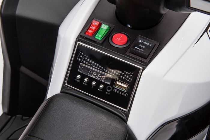 Elektrinis keturratis vaikams Quad HL568, baltas