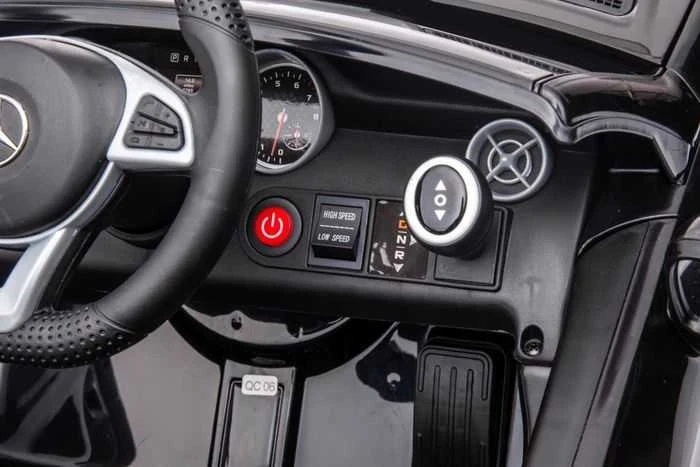 Elektromobilis vaikams Mercedes SLC 300, juodas