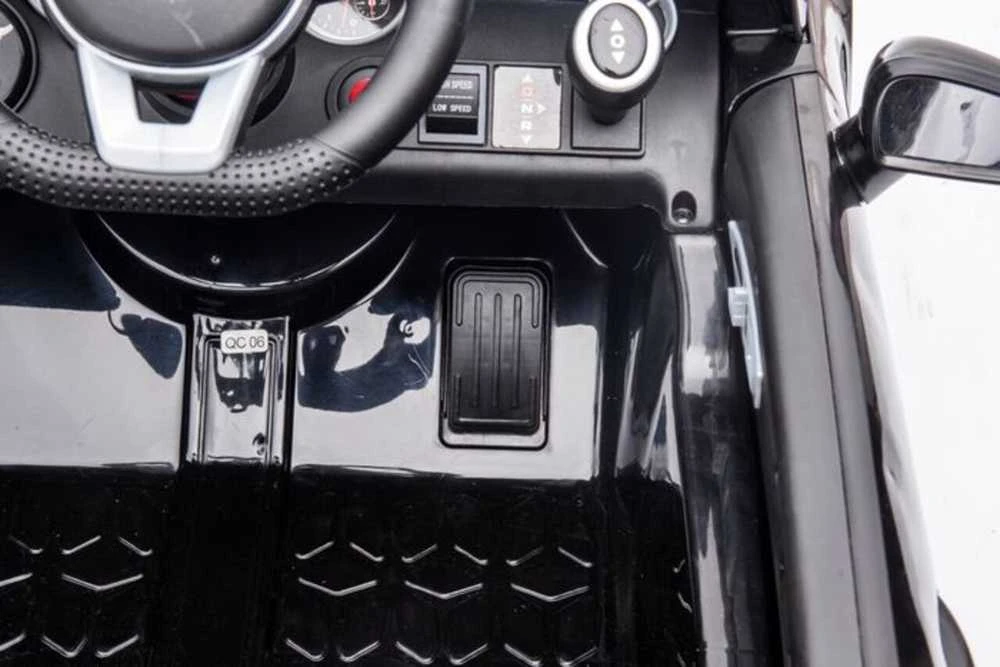 Elektromobilis vaikams Mercedes SLC 300, baltas