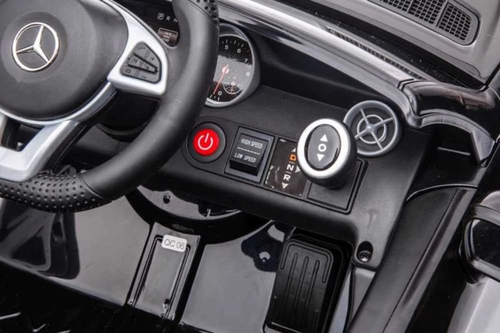 Elektromobilis vaikams Mercedes SLC 300, raudonas