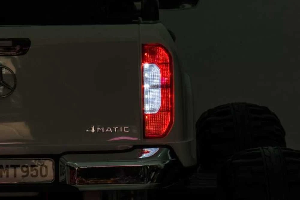 Elektromobilis vaikams Mercedes X 4x4 AWD, MP4, baltas
