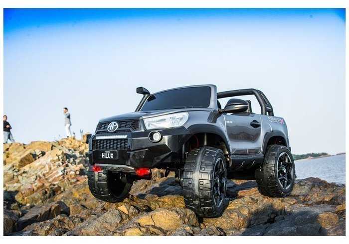 Elektromobilis vaikams Toyota Hilux dvivietis, baltas