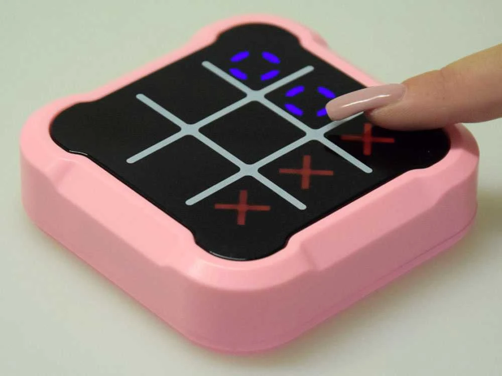 Elektroninis žaidimas "Kryžiukai-nuliukai" 4in1, rožinis