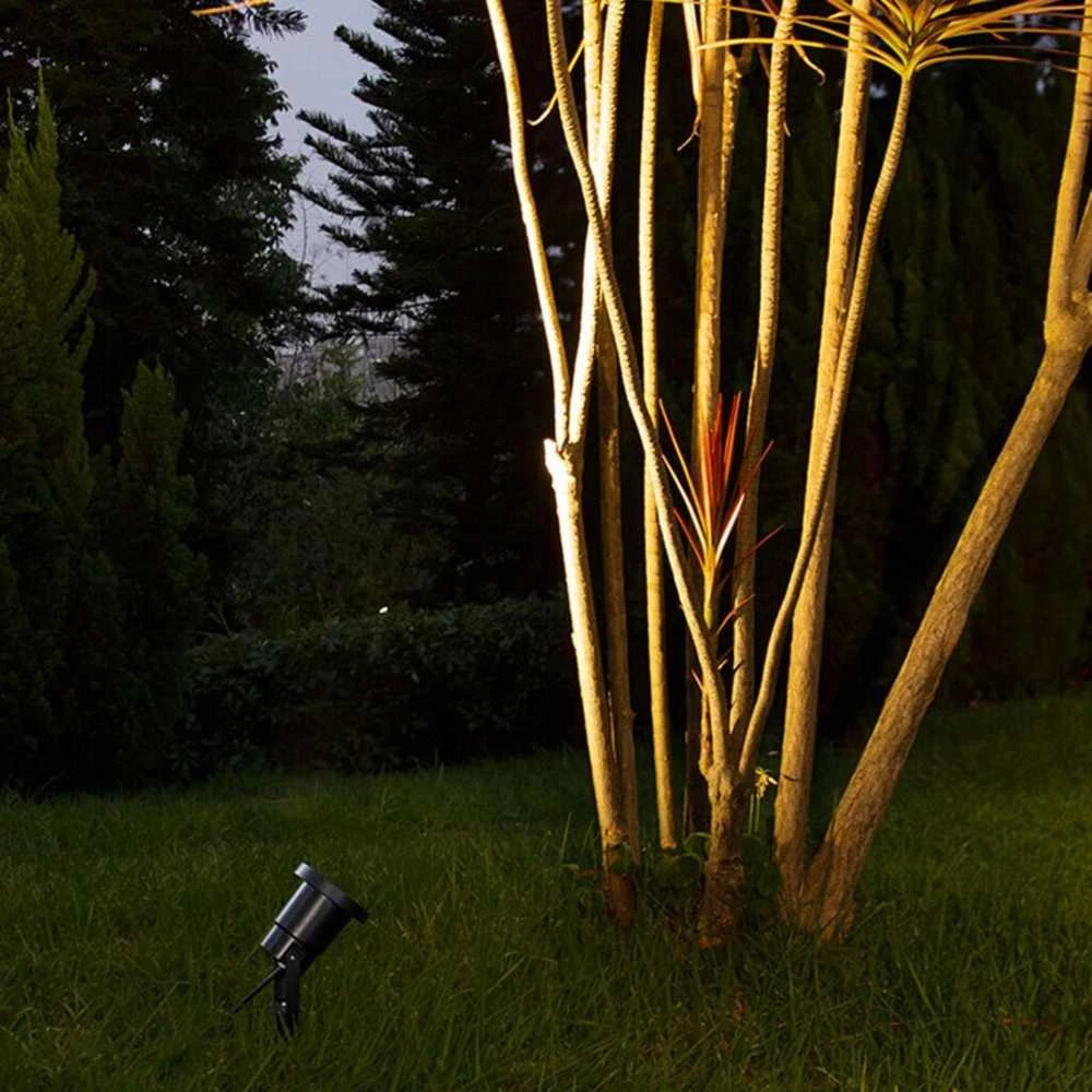 Įsmeigiamas sodo šviestuvas Reflector