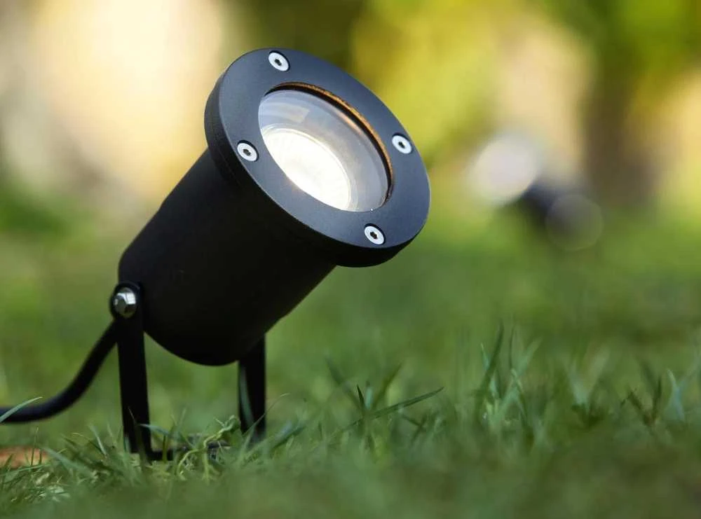 Įsmeigiamas sodo šviestuvas Reflector