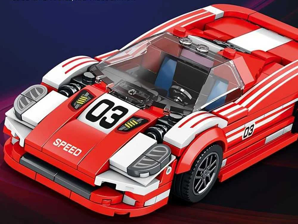 Konstruktorius sportinis raudonas automobilis 917
