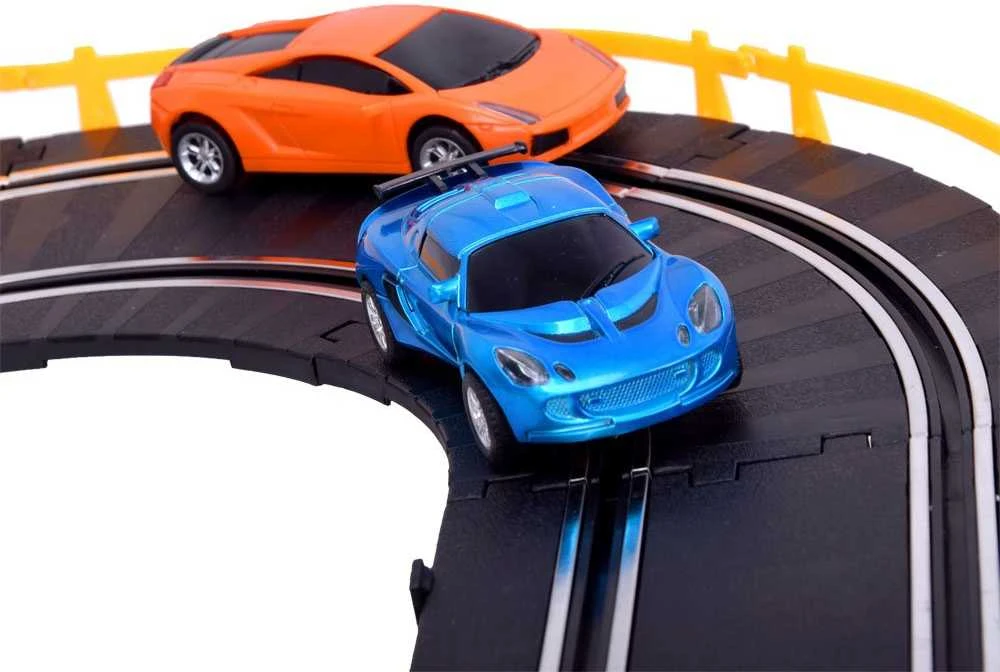 Lenktynių trasa su 2 automobiliais, 787 cm