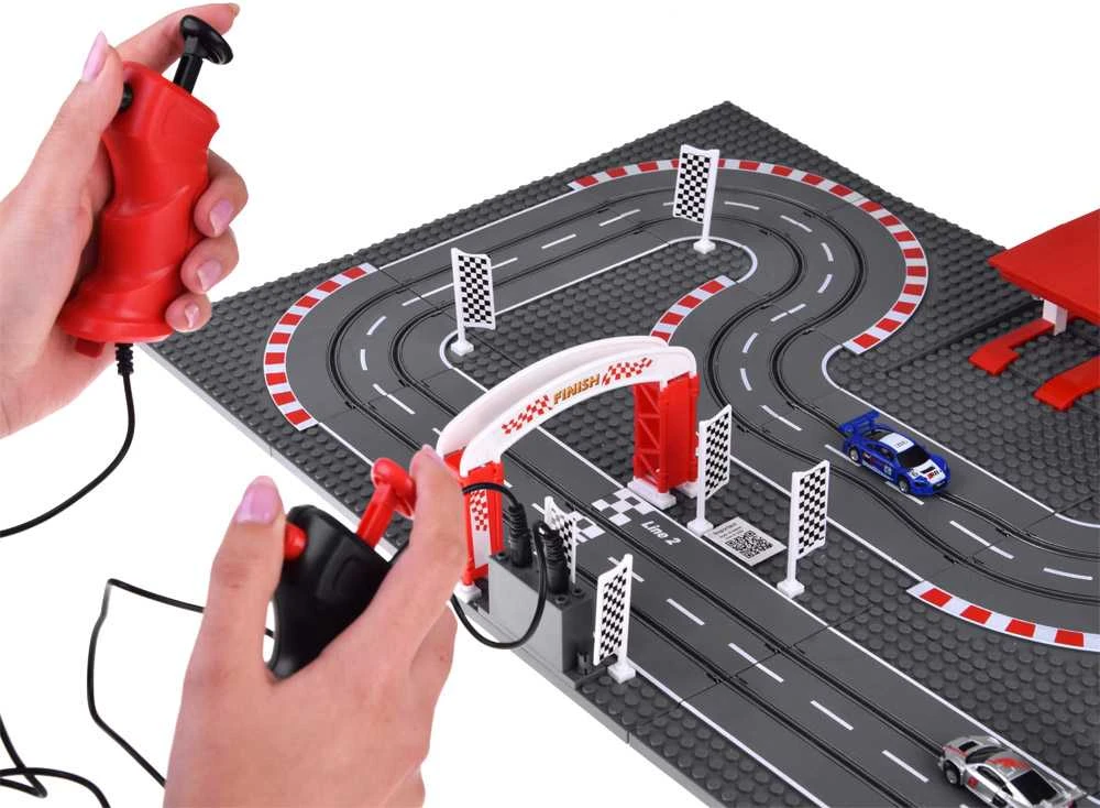 Lenktynių trasa su nuotolinio valdymo pultu ir 2 automobiliais