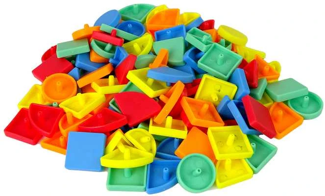 Lenta su magnetiniais rutuliukais ir smeigtukų rinkiniu