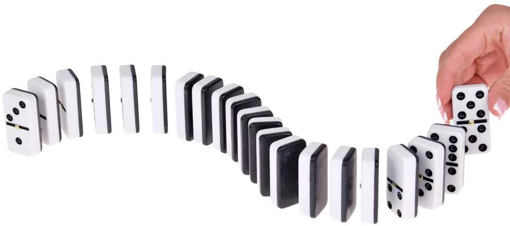 Loginis žaidimas „Domino“