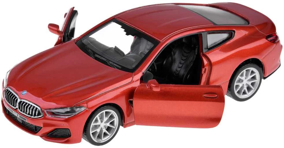 Metalinis automobilis BMW M850i Coupe su šviesos ir garso efektais