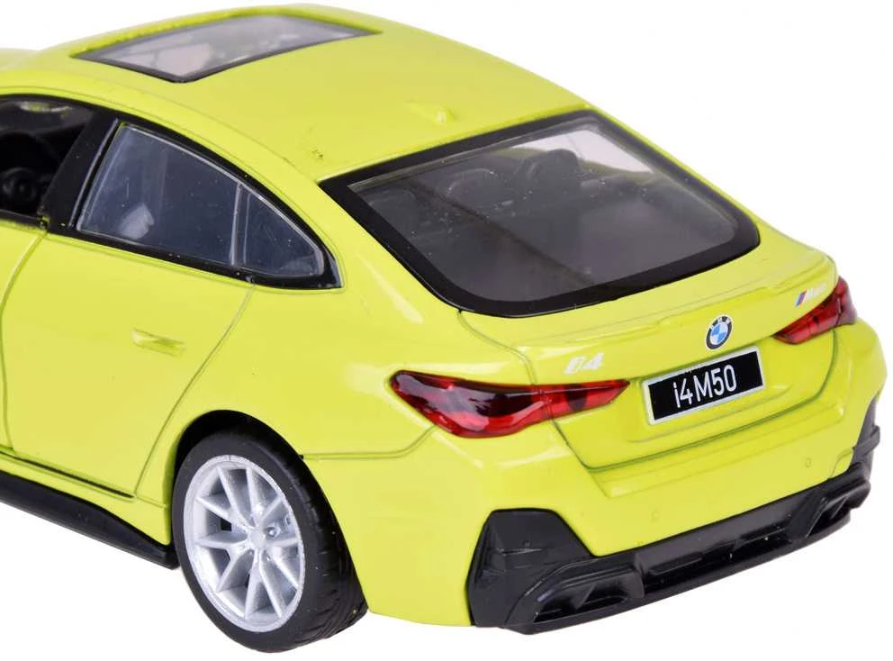 Metalinis elektromobilis BMW i4 M50 Gran Coupe su garso ir šviesos efektais