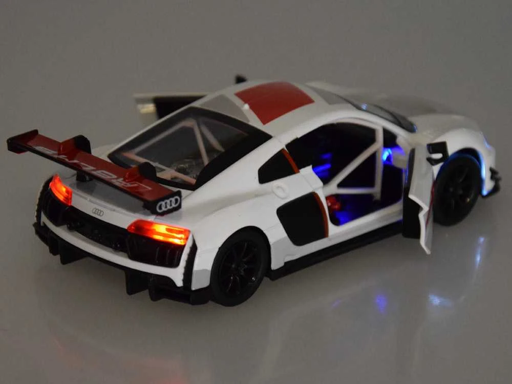 Metalinis sportinis automobilis Audi R8 LMS su šviesos ir garso efektais