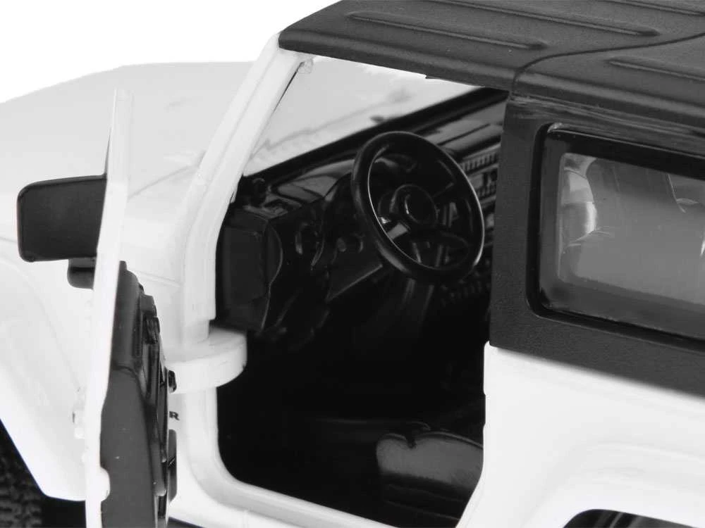 Metalinis visureigis Jeep Wrangler, baltas