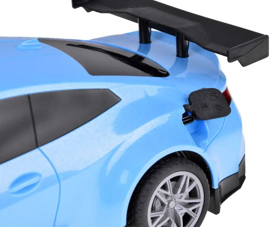 Nuotoliniu būdu valdomas elektrinis automobilis su garso ir šviesos efektais