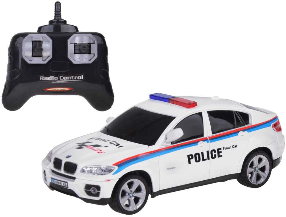 Nuotoliniu būdu valdomas policijos automobilis BMW X6, baltas