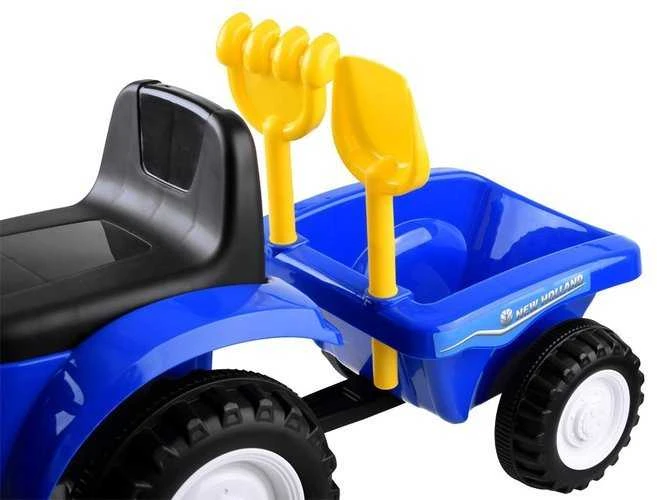 Paspiriamas traktorius su priekaba New Holland, mėlynas