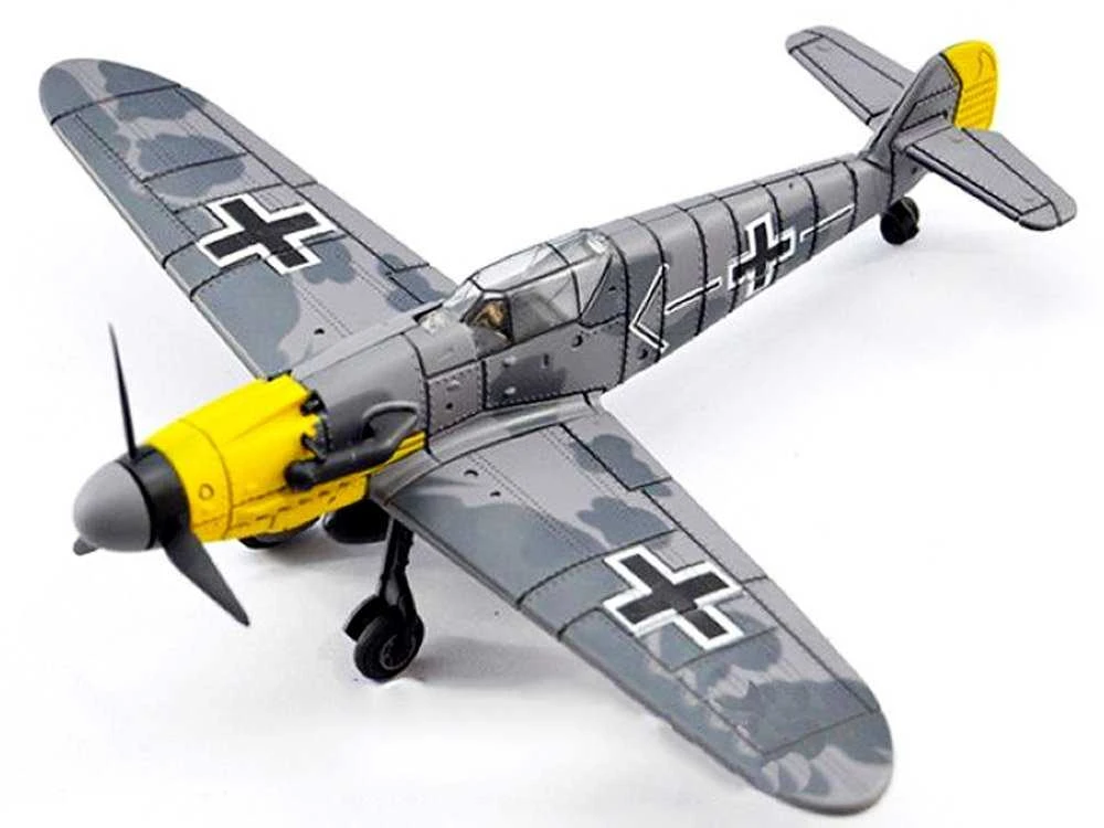 Plastikinis surenkamas lėktuvo BF-109 modelis, 1 vnt.