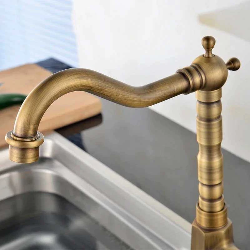 Praustuvo maišytuvas REA Bona Old Gold High
