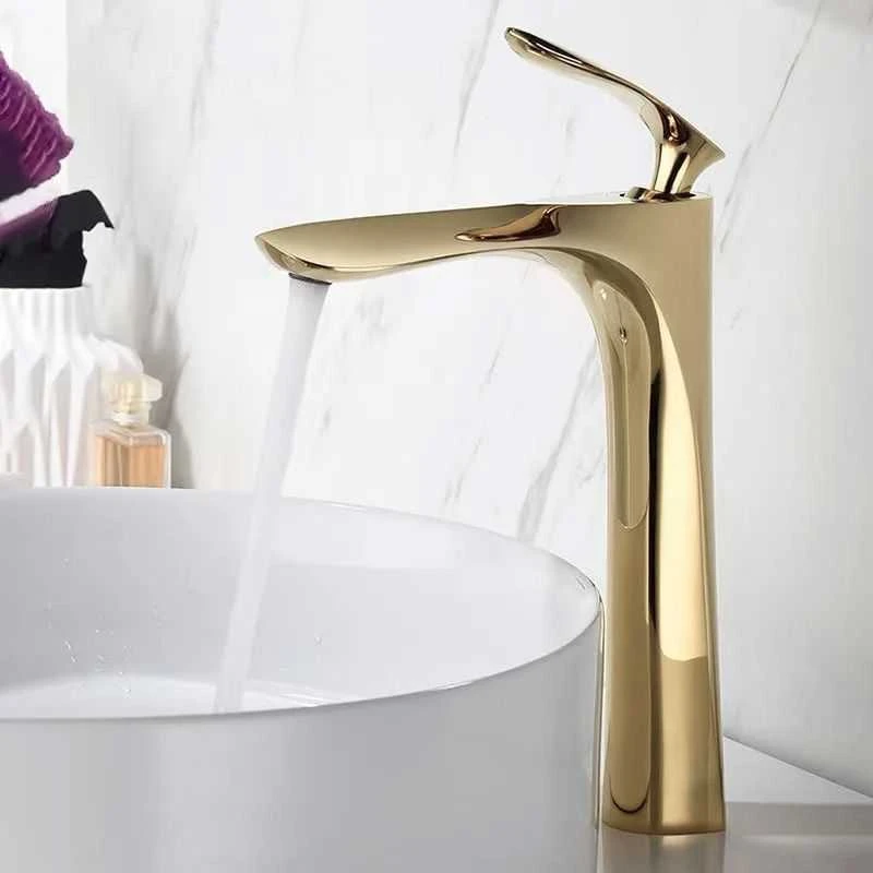 Praustuvo maišytuvas Rea Orbit High, Gold