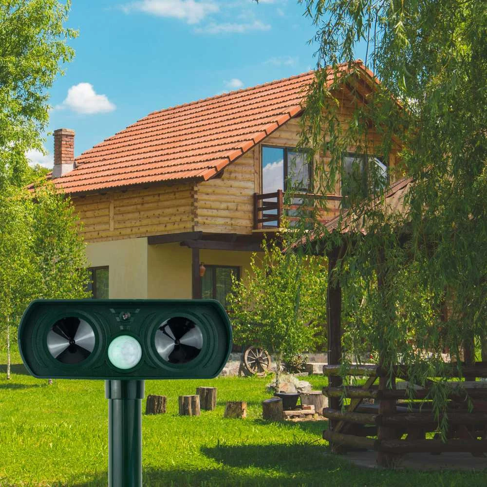 Soliarinė gyvūnų atbaidymo priemonė