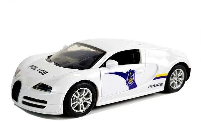 Sportinis policijos automobilis su šviesom ir garsais, baltas
