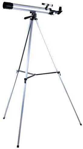 Teleskopas ant trikojo