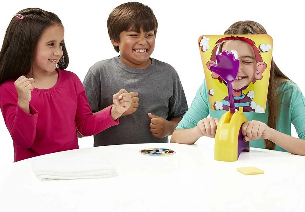 Žaidimas "Pie Face"