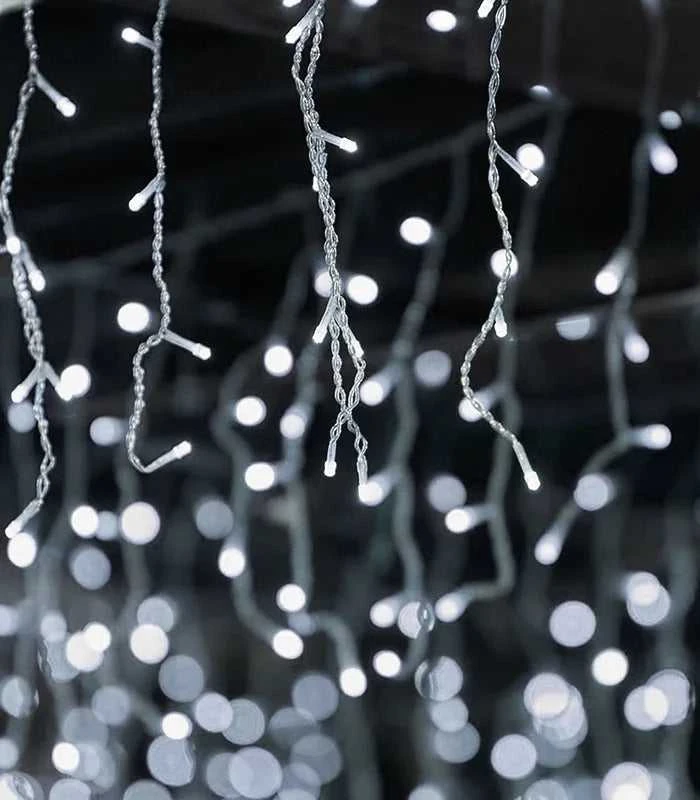 Kalėdinė girlianda - varvekliai 12 m, ŠALTAI BALTA. 300LED