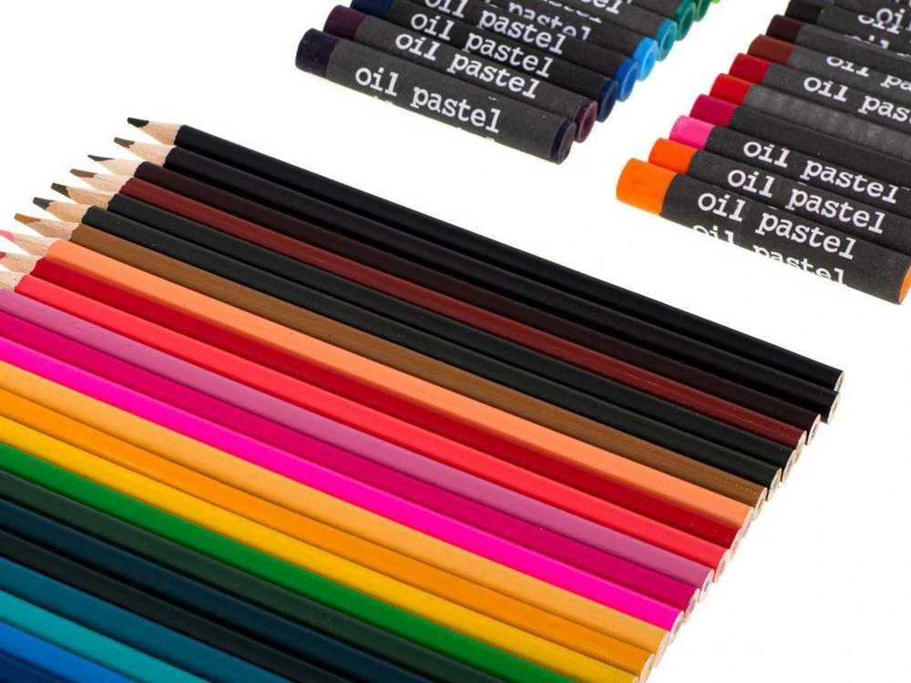 Ikonka Plastikinis paveikslų rinkinys lagamine 145el rožinės spalvos