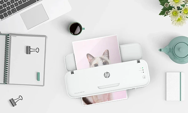 Hewlett Packard (HP) Laminatorius - HP ONELAM 400 A4 Karštas/Šaltas 400 mm/min su Pjovikliu ir Maišeliais