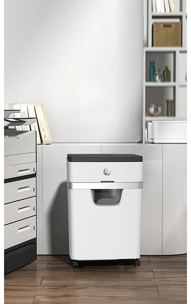 Hewlett Packard (HP) HP ONESHRED 12MC dokumentų smulkintuvas, mikropjovimas, P-5, 12 kortelių, 25l, šviesiai pilkas