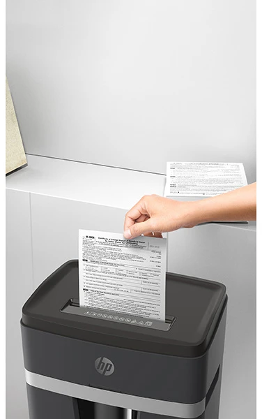 Hewlett Packard (HP) HP PRO SHREDDER 18CC dokumentų smulkintuvas, nupjautos lapų dalys, P-4, 18 kortelių, 25l, tamsiai pilkos spalvos