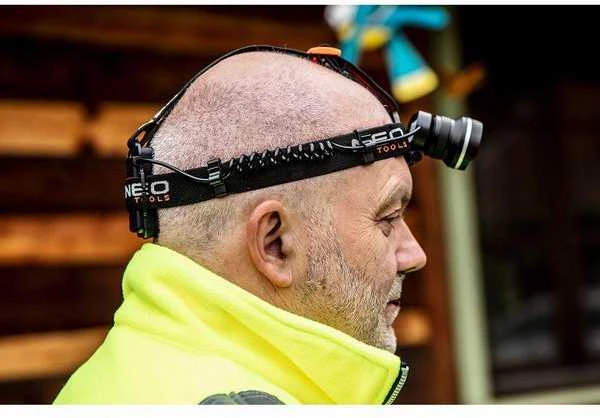 Latarka, Žibintuvėlis, Baterijomis maitinamas priekinis žibintas, 400 lm, priartinimas, CREE R5, 3 x AAA