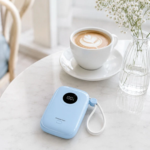 Powerton ENERGY PASTEL EDITION Powerbank 10000mAh, 2x USB-C, 22.5W, zintegrowane kable, mėlyna