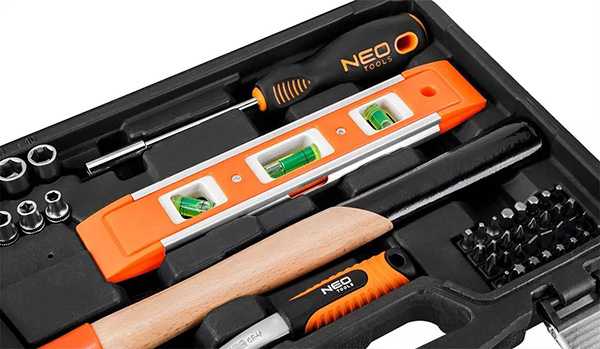 Neo Tools Įrankių rinkinys iš 60 elementų